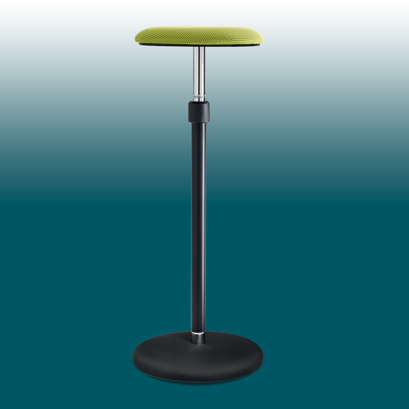 Height-adjustable Girsberger Sway standing chair with a round, bright green seat made from textured fabric. A slender black column and a flat black base ensure stability. A chrome tube connects the seat to the column.